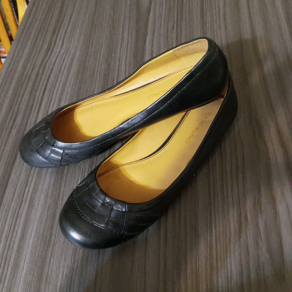Black Flats - Picture 2 of 6